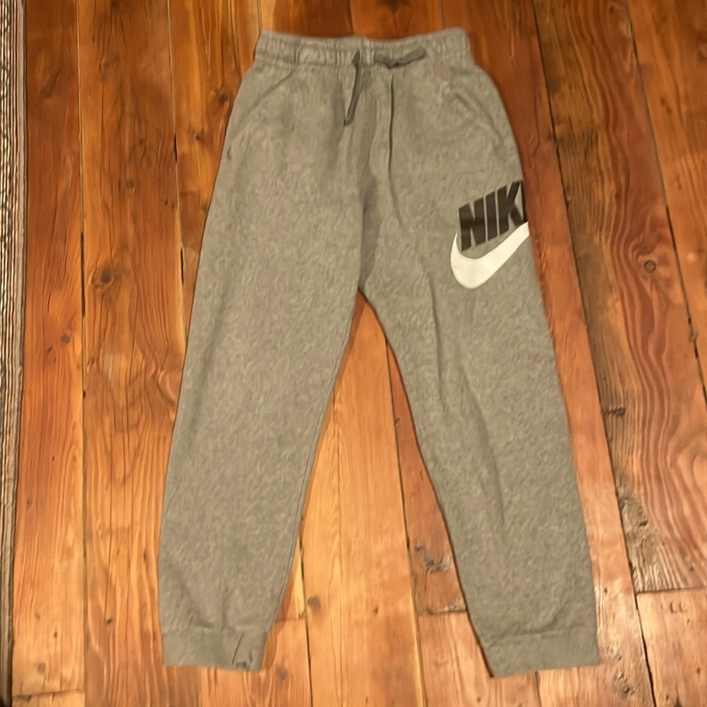 Nike sweatpants youth large